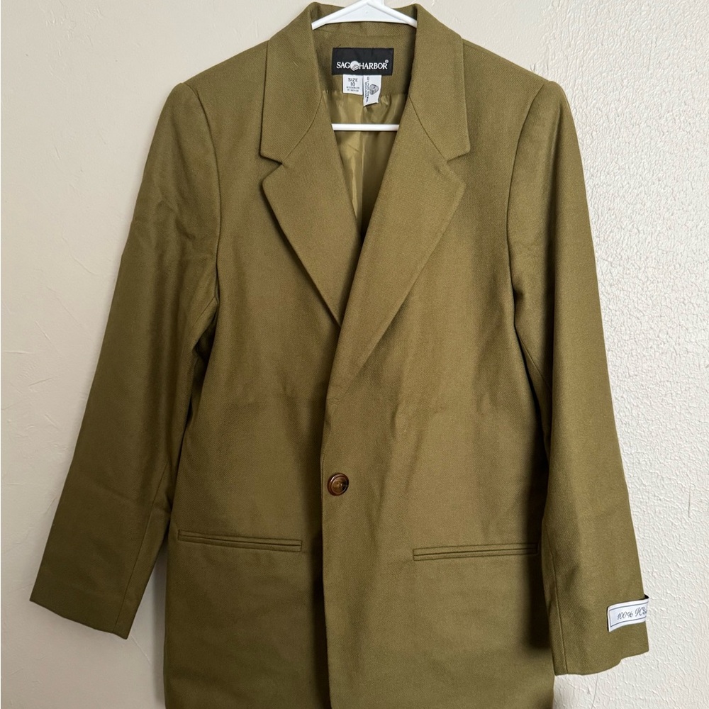 Chic Green Blazer